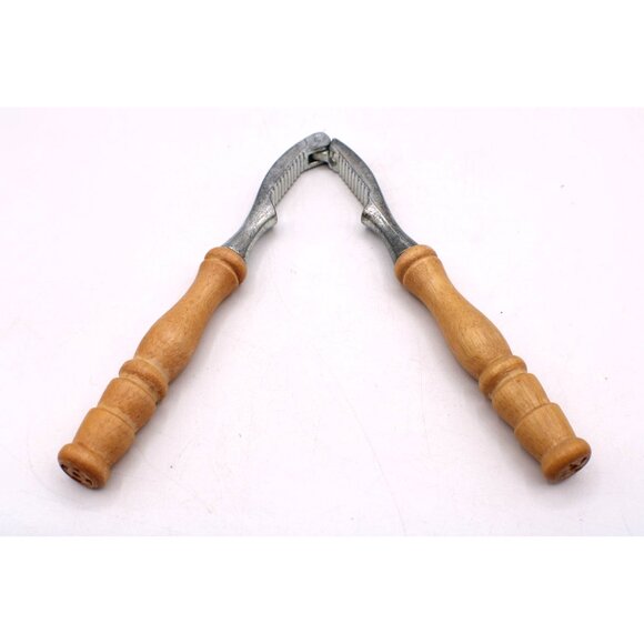 Vintage Wooden Handle Nutcracker Walnuts Hard Shelled Seafood Durable Well Made - Picture 1 of 6